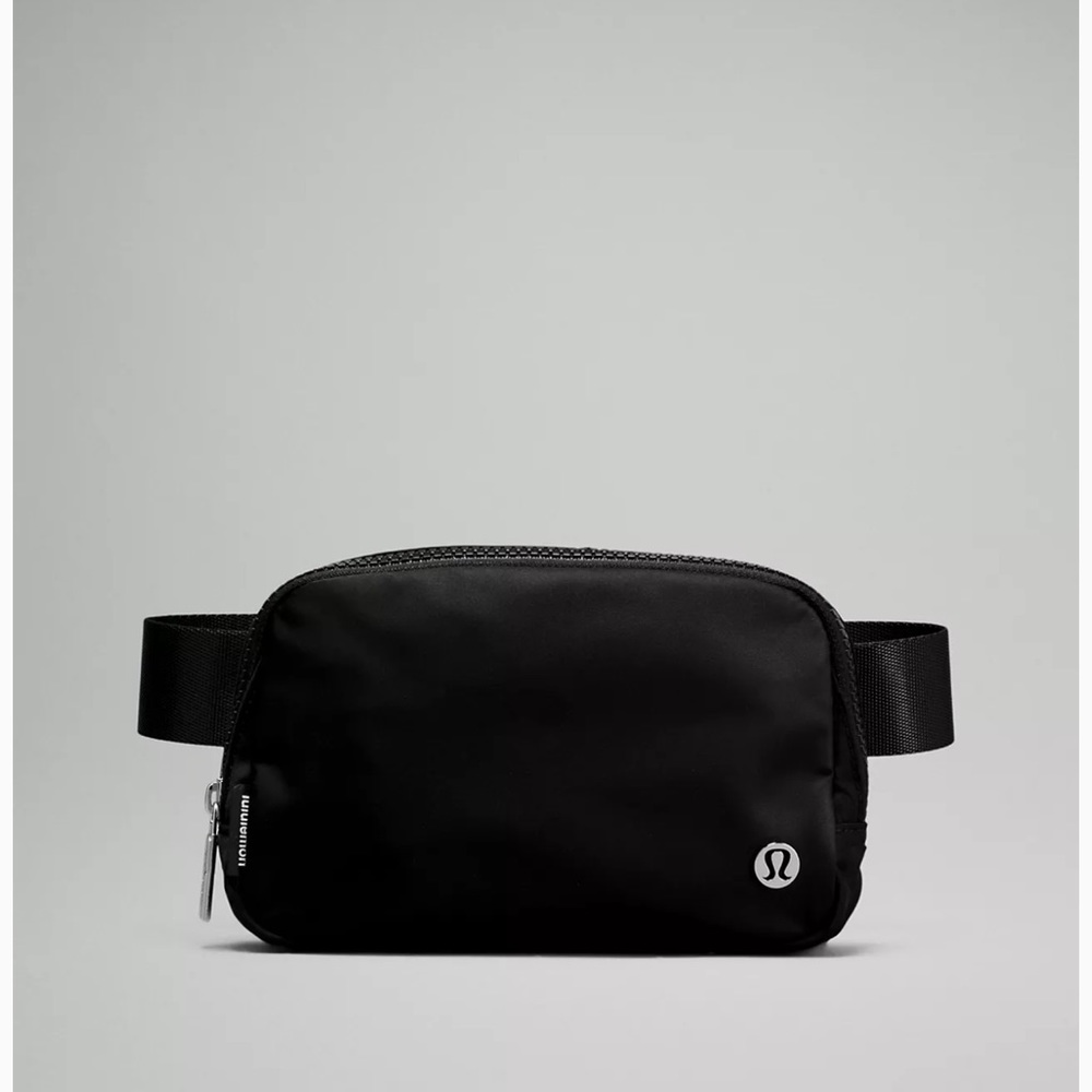 Everywhere Belt Bag 1L!